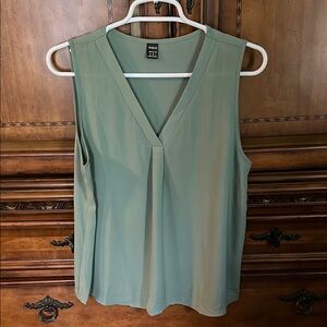 SHEIN Light Green Sleeveless V-Neck Blouse